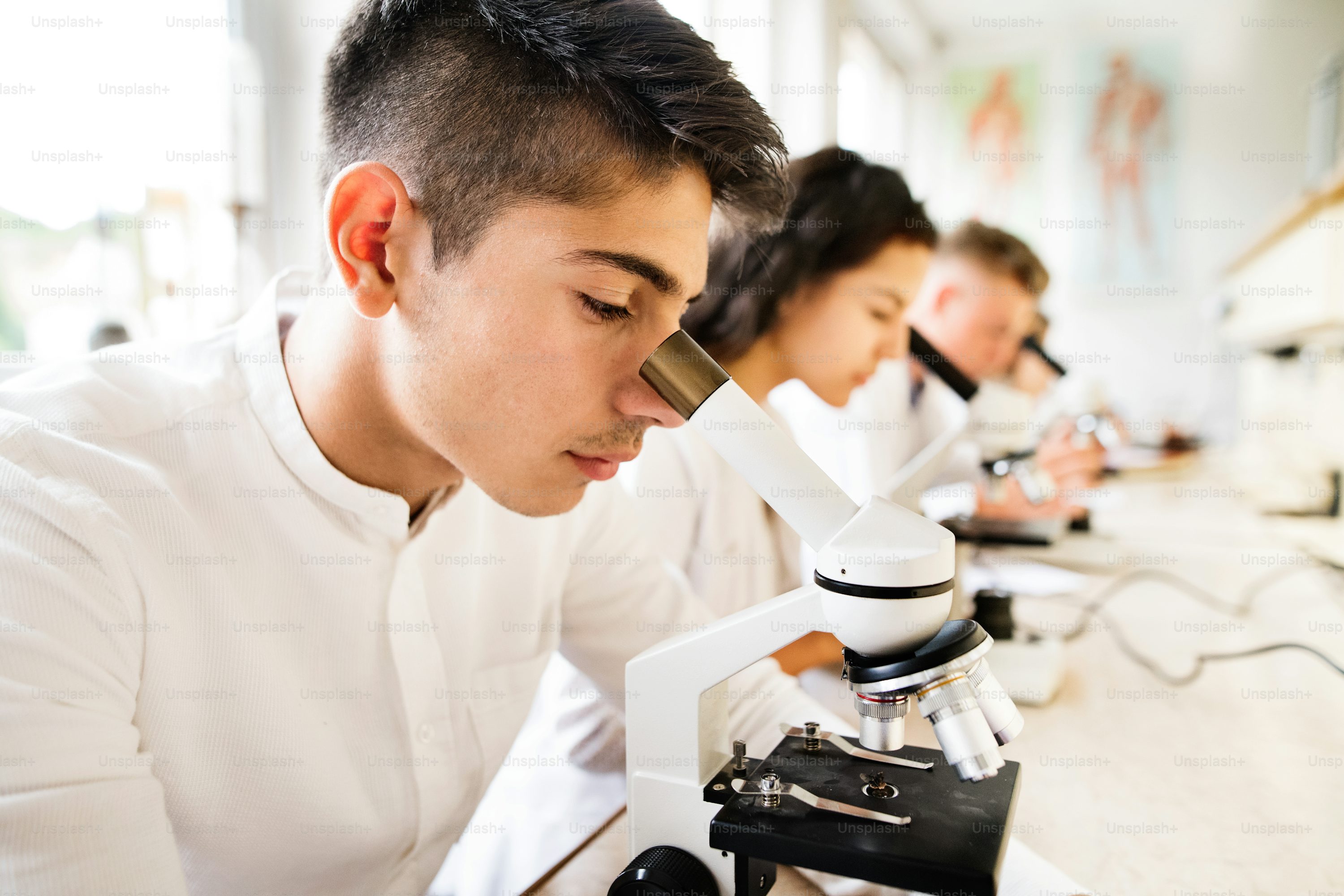 TÜBİTAK Fen Lisesi ilk mezunlarıyla YKS'de başarı elde etti