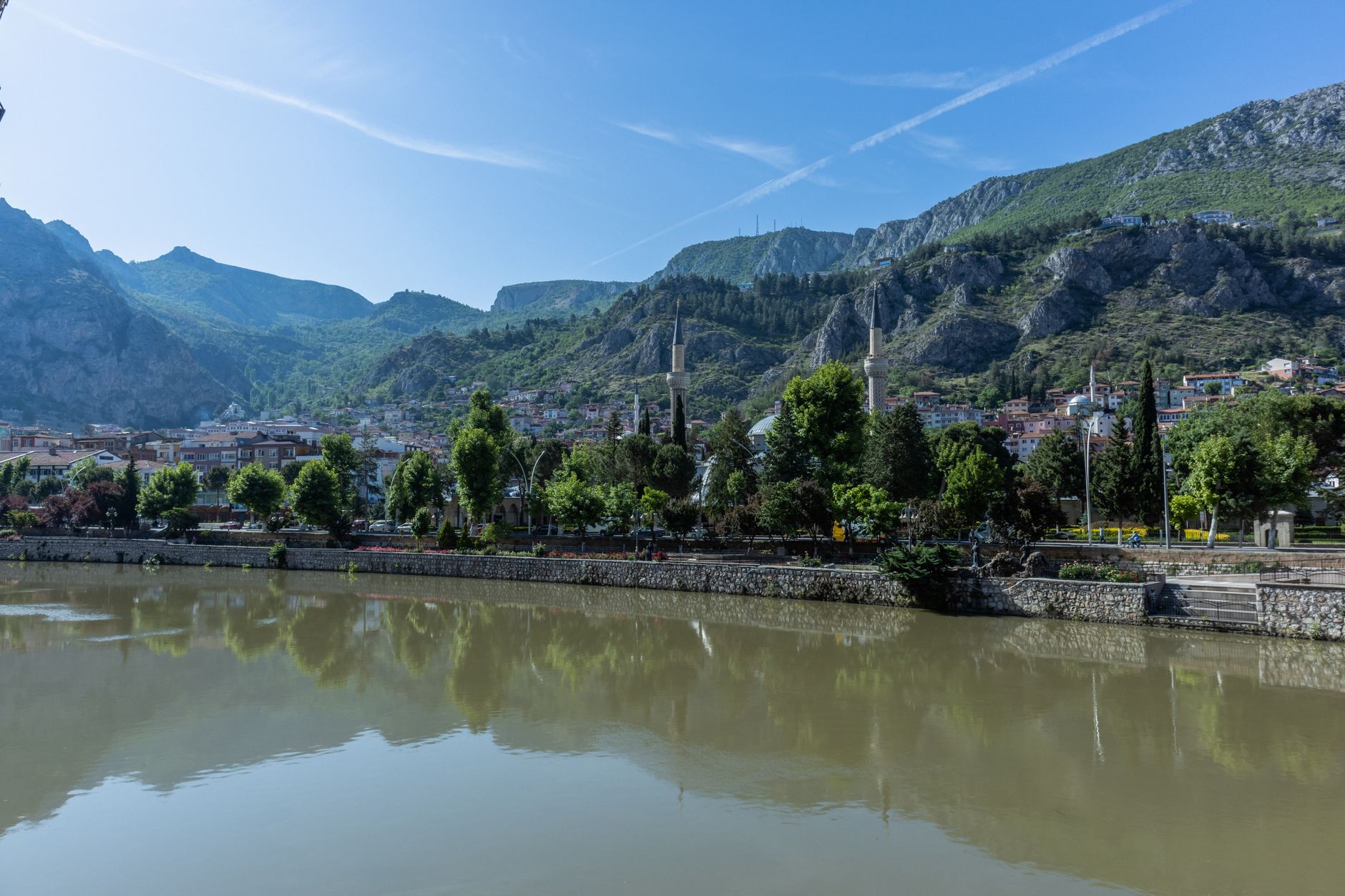 Amasya'da kavşak kazası: 4 kişi yaralandı