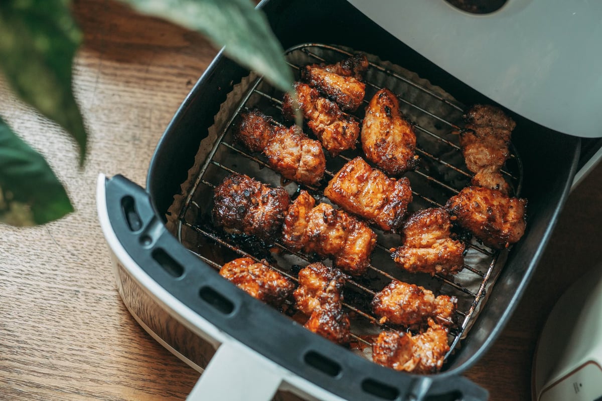 Yaz aylarında fırın kullanmadan air fryer ile yemek pişirme rehberi