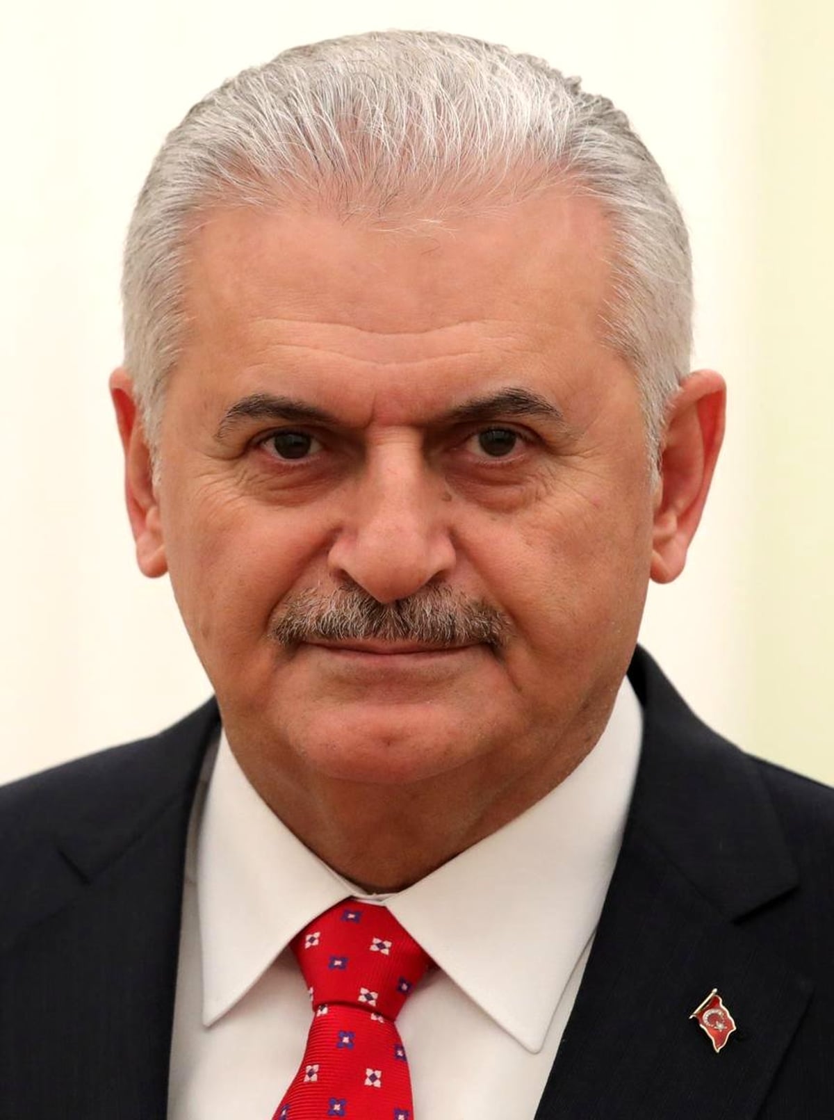 Binali Yıldırım'dan Özgür Özel'e sürpriz tebrik telefonu