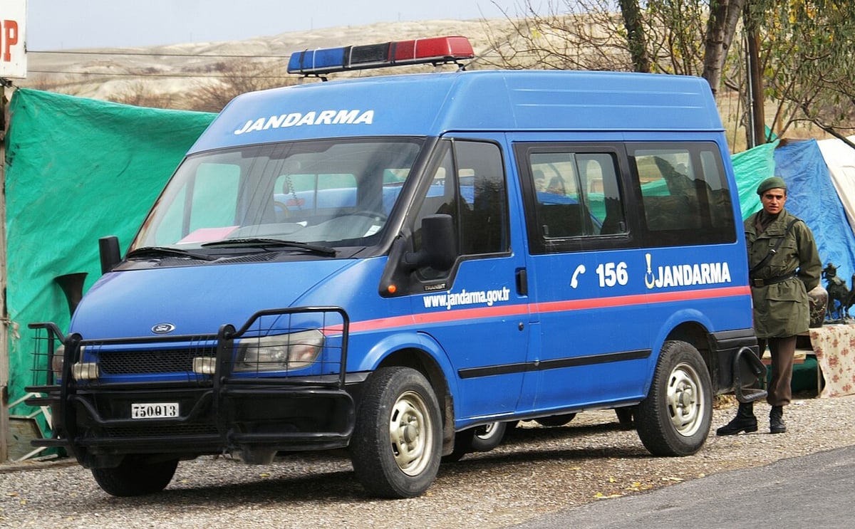 Şırnak JASAT, bir haftada 35 aranan kişiyi yakaladı