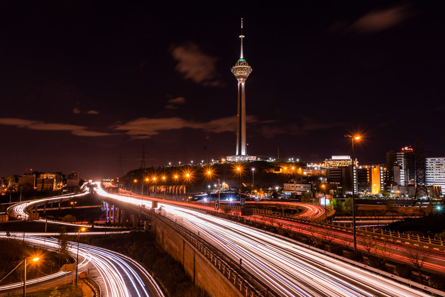 Tahran girişlerinde ve Heraz yolunda yoğun trafik
