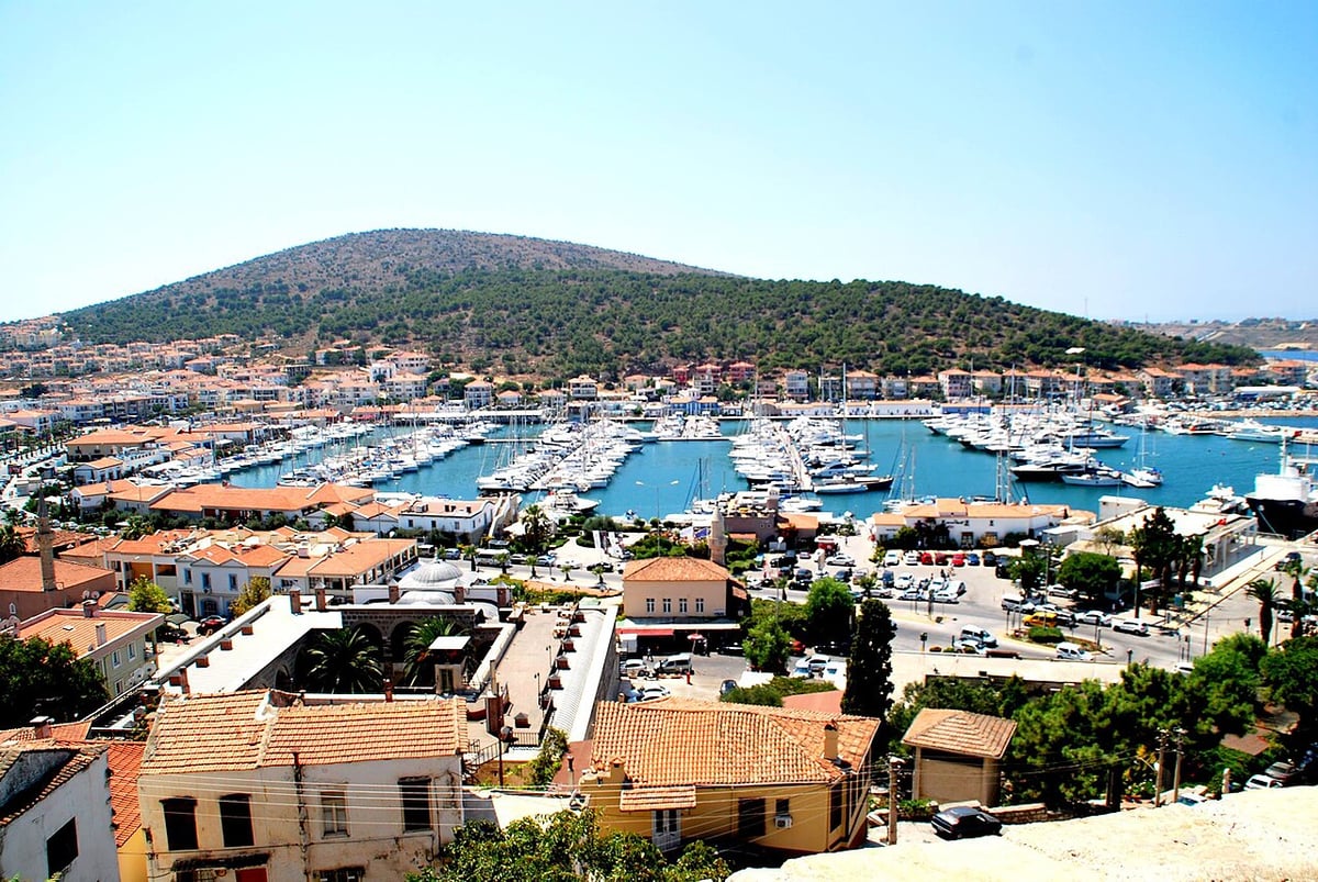 İzmir'de Şükran Ovalı'nın plaj tarzı sosyal medyada ilgi gördü