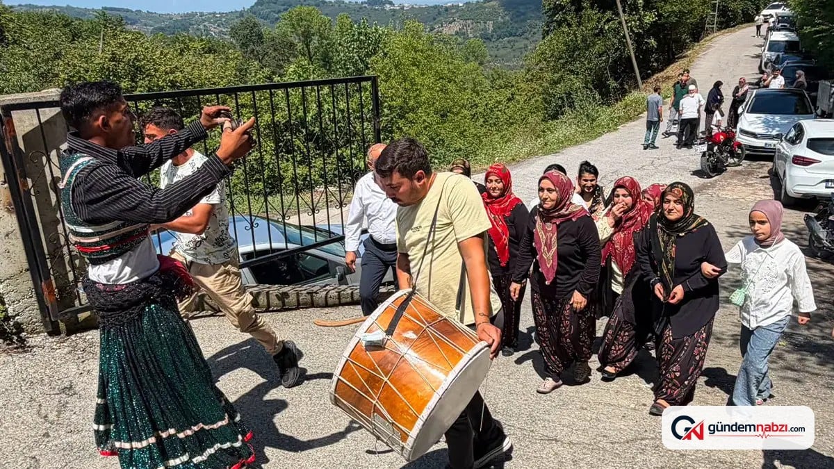 Alaplı'da asırlık düğün geleneği sürdürülüyor