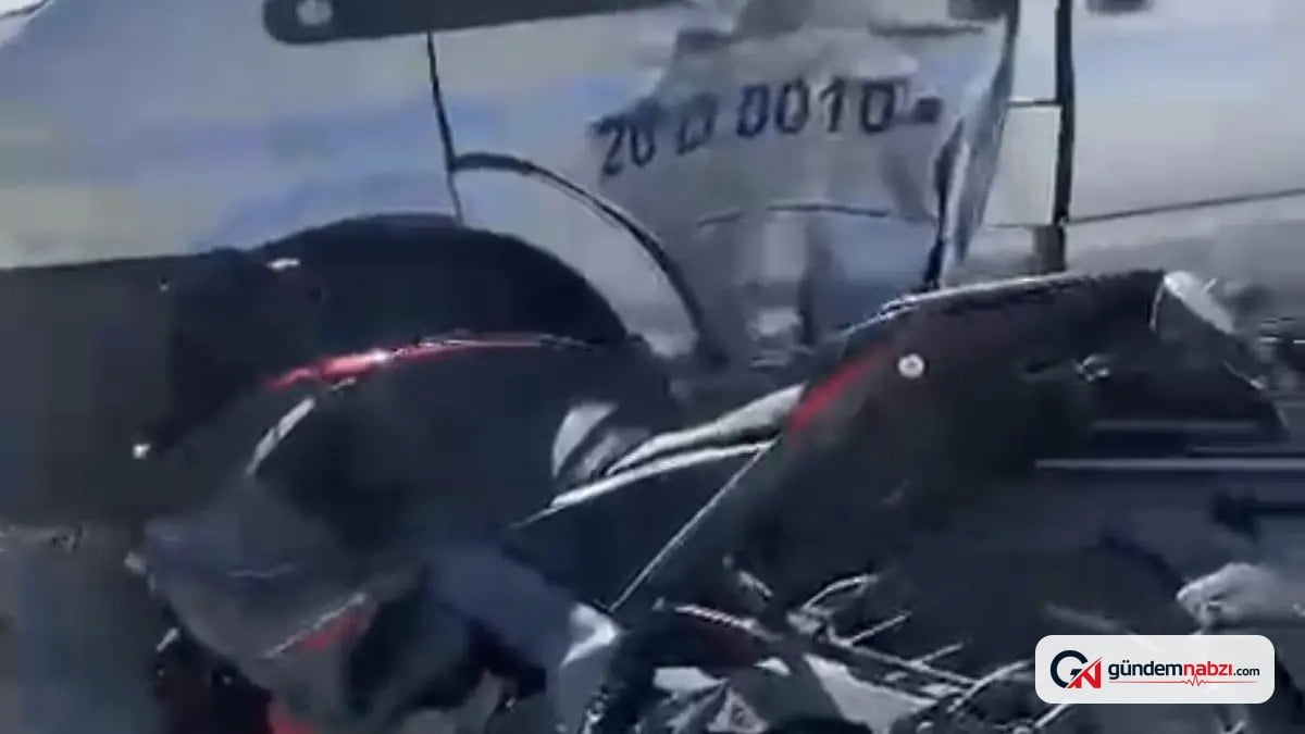 Motosiklet dolmuşa çarptı: Sürücü yaralandı