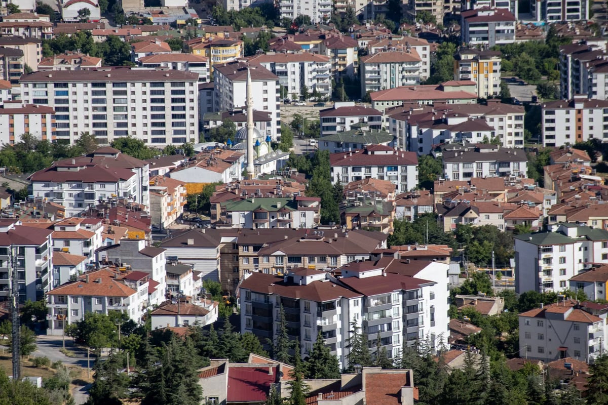 Sivas'ta mahalle arasına yapılan gasilhane tepki çekti