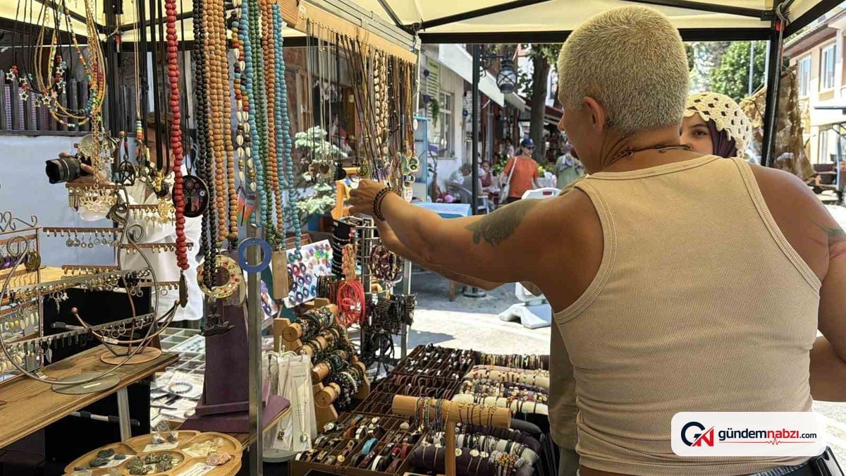 Mühendisliği bırakan Özlem Gündüz, takı tasarım dükkanı açtı