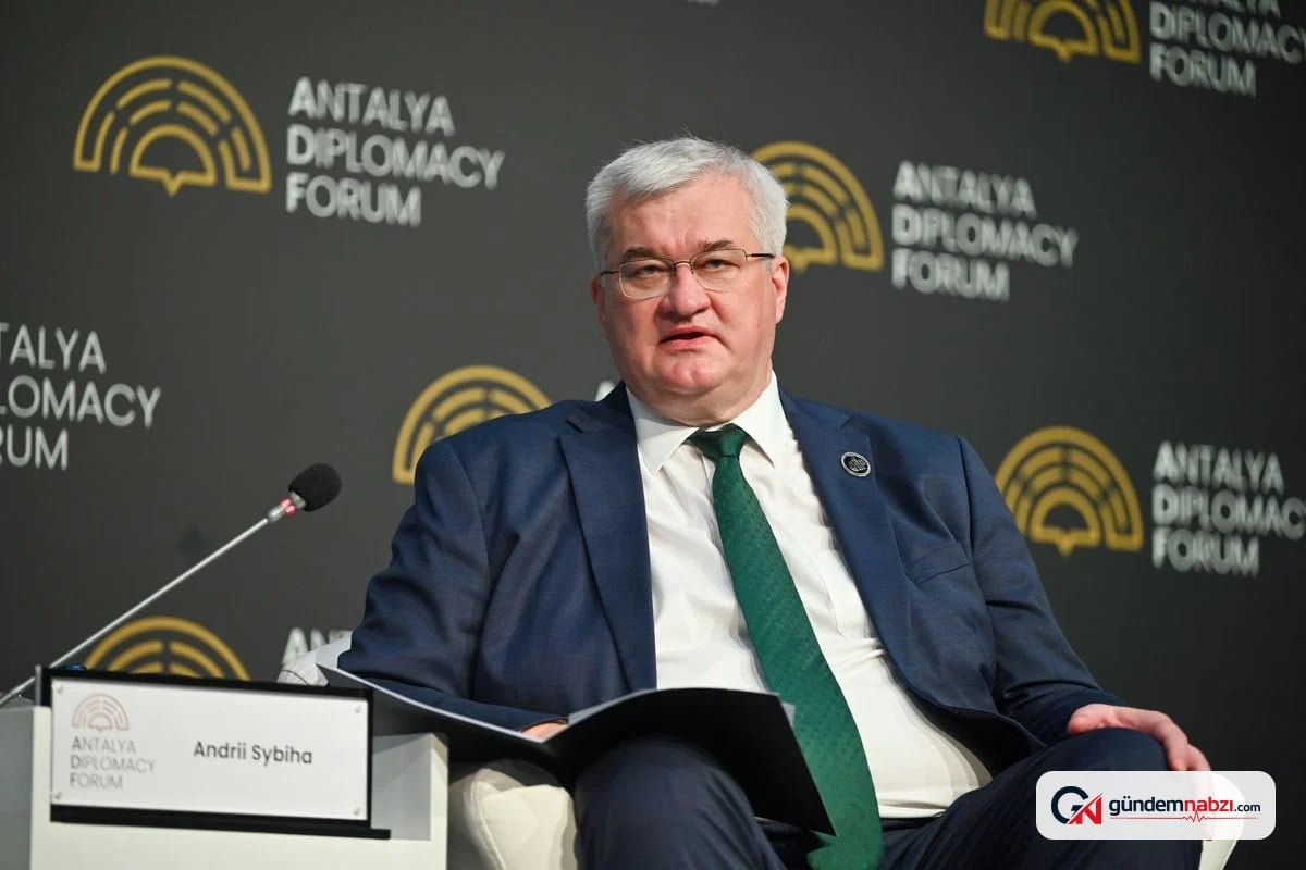 Ukrayna ve İran Dışişleri bakanları Hazar Denizi'ni görüştü