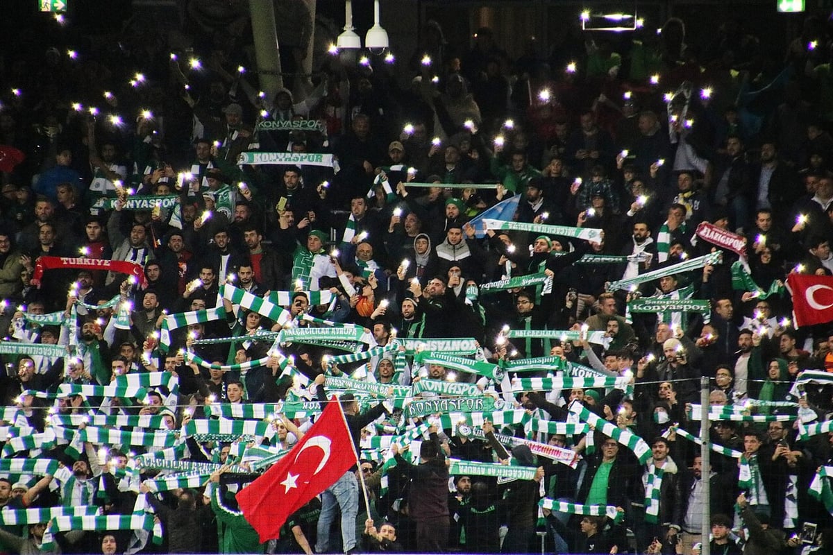 Konyaspor, Arthur Masuaku ile görüşmelere başladı