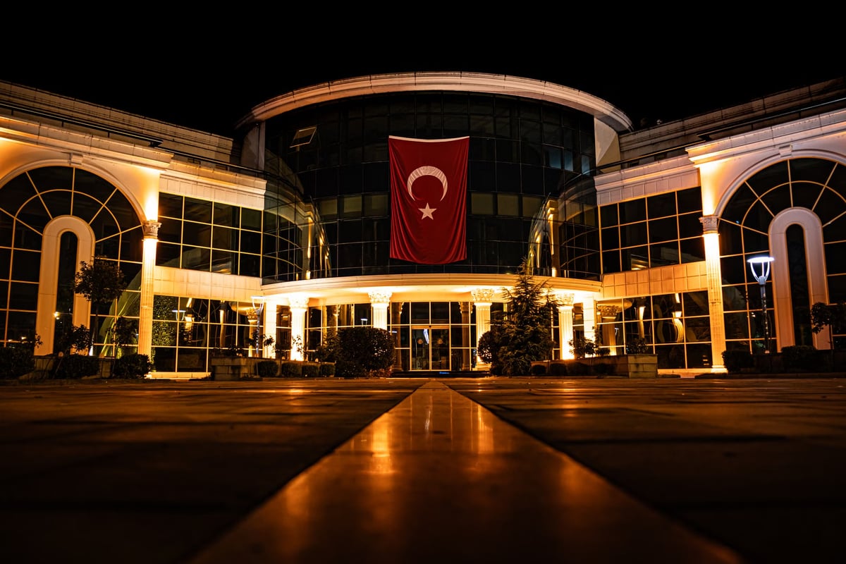 ÖİB üç ildeki taşınmaz satışlarını onayladı
