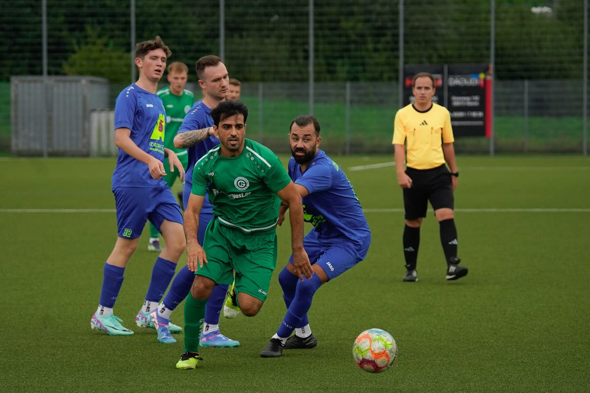 Türk futbolunun efsaneleri Yüce Spor Veteranlar Turnuvası'nda