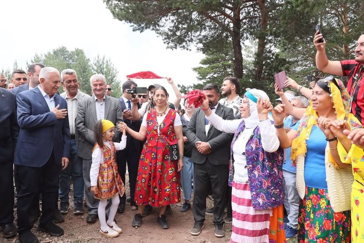 Binali Yıldırım Erzincan'daki Orçul Festivali'ne katıldı