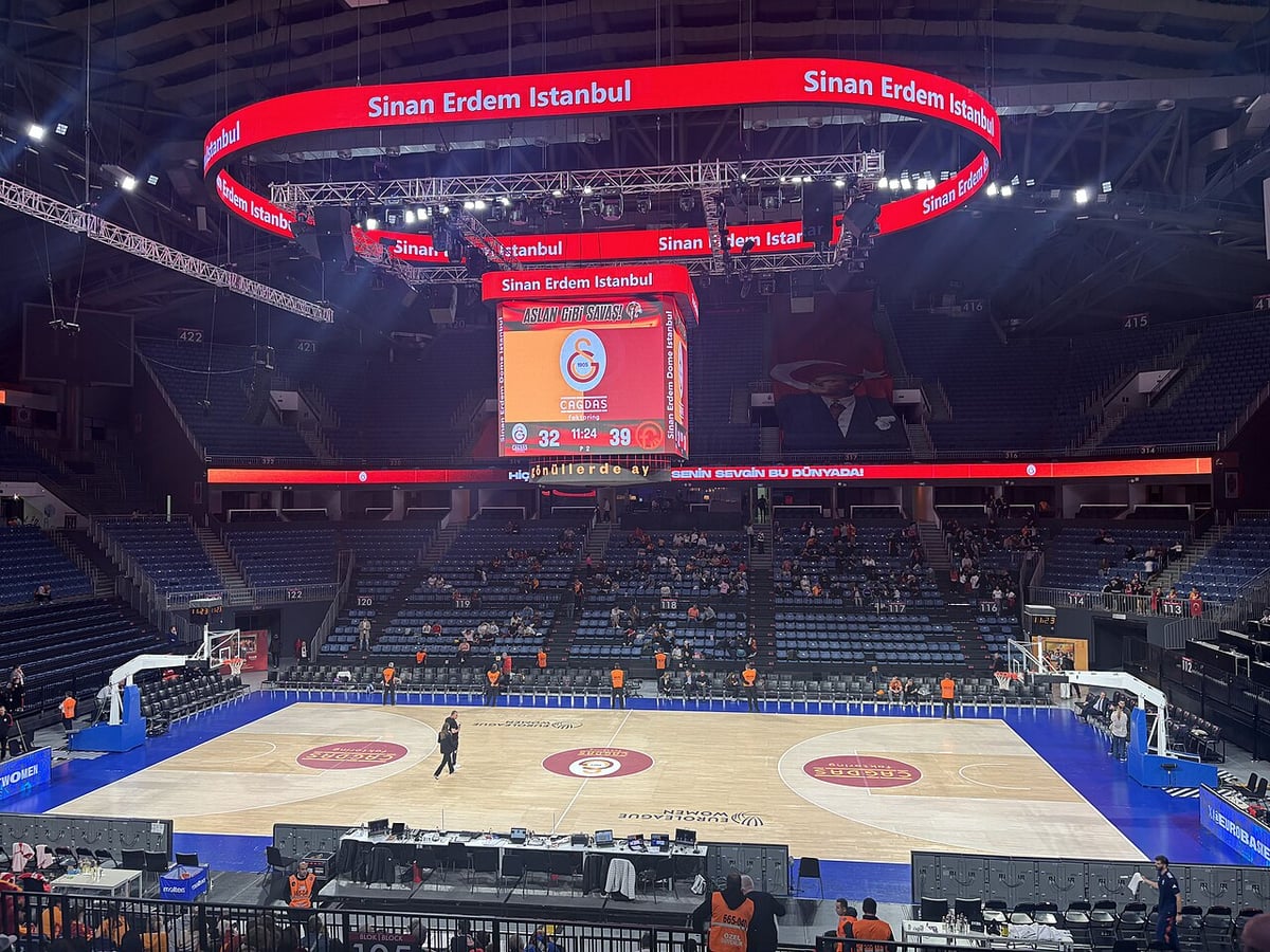 Galatasaray Çağdaş Faktoring Kadın Basketbol Takımı, Natasha Howard'ı transfer etti