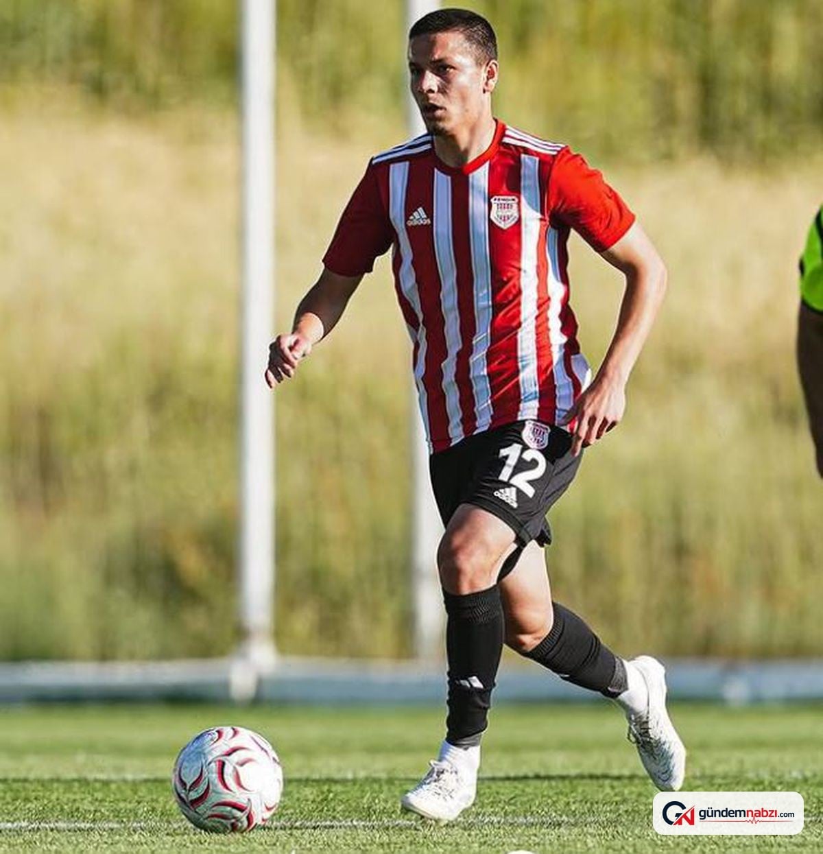 Ümraniyespor hazırlık maçında Pendikspor'u 2-1 yendi