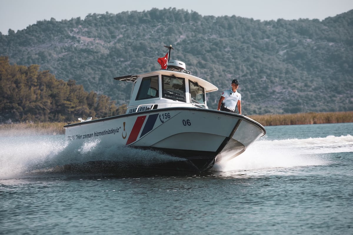 Mersin'de denizde 3 ceset bulundu, 1 kişi kayıp