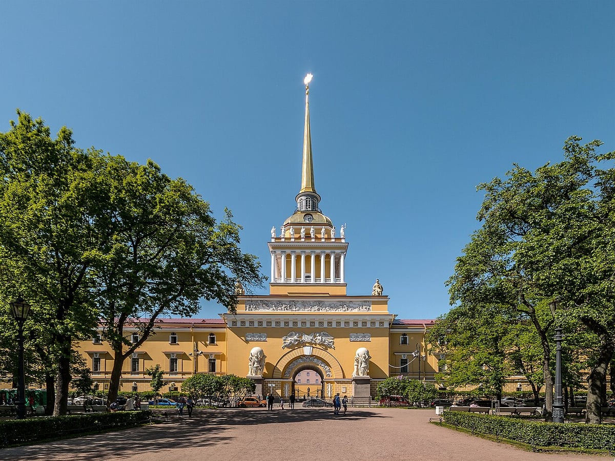 Rusya, St. Petersburg'daki Donanma Günü geçit törenini iptal etti