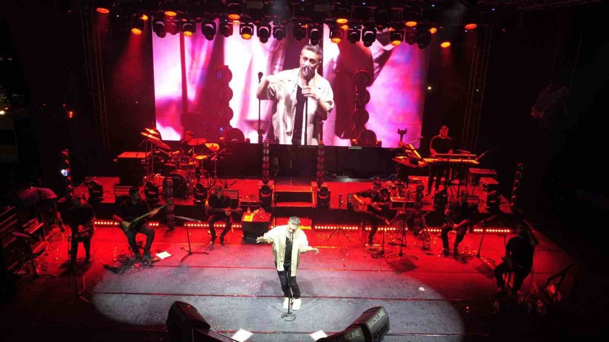 Ünye Festivali'nde Resul Dindar sahne aldı