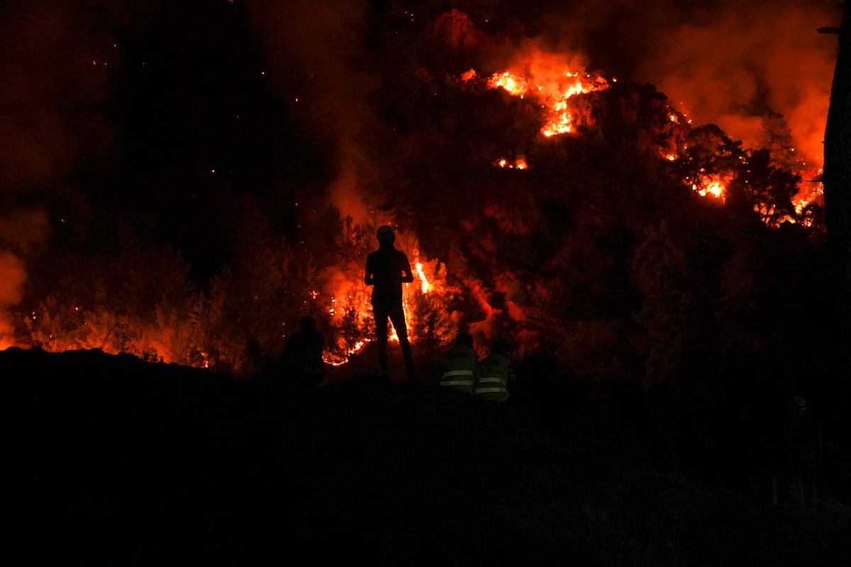 Kastamonu'dan yangın bölgelerine takviye ekipler sevk edildi