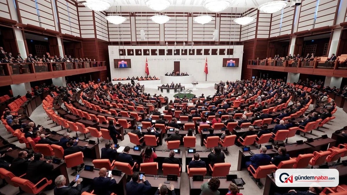 AK Parti'nin 'Terörsüz Türkiye' yasa teklifi imzaya açıldı