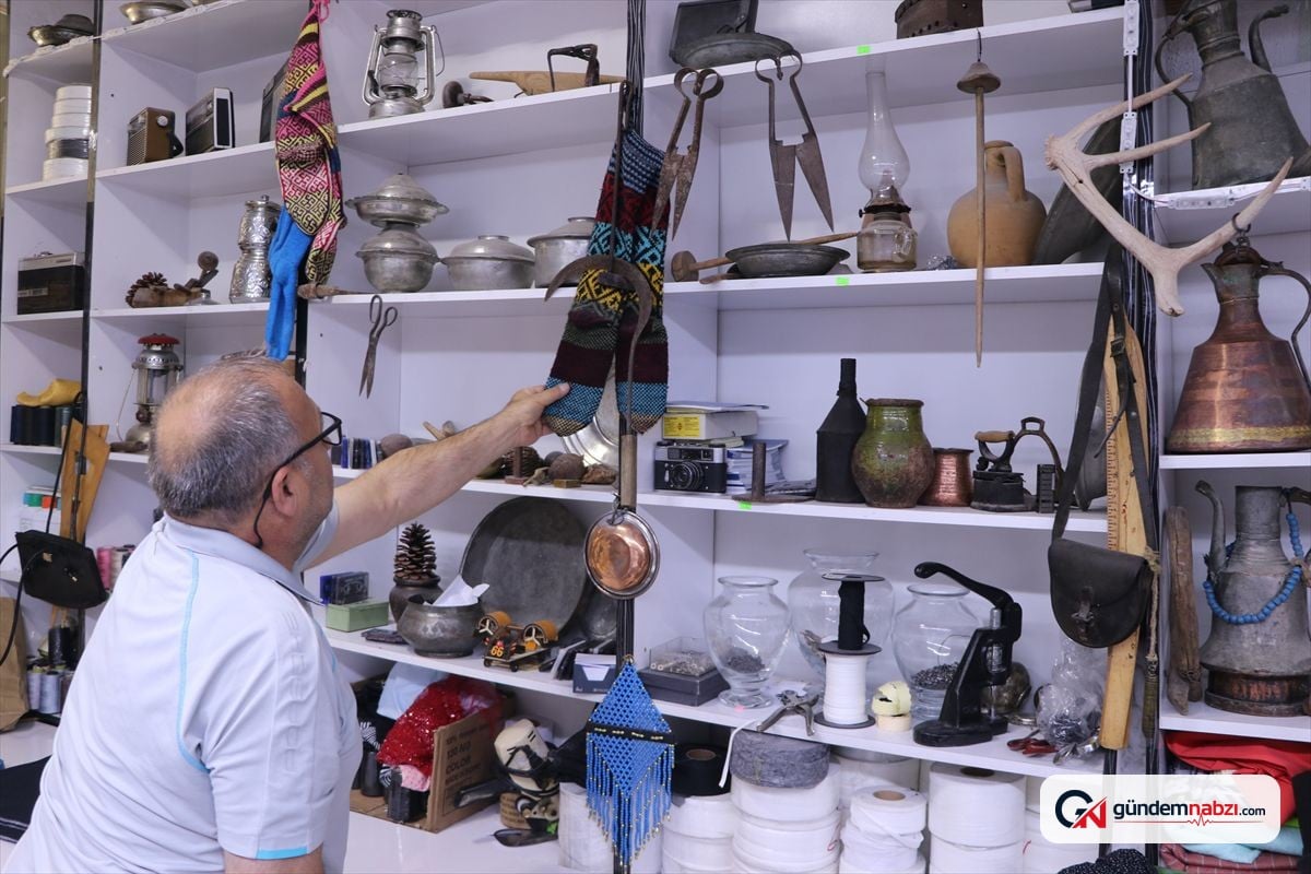 Yozgatlı terzi dükkanını antika müzesine çevirdi