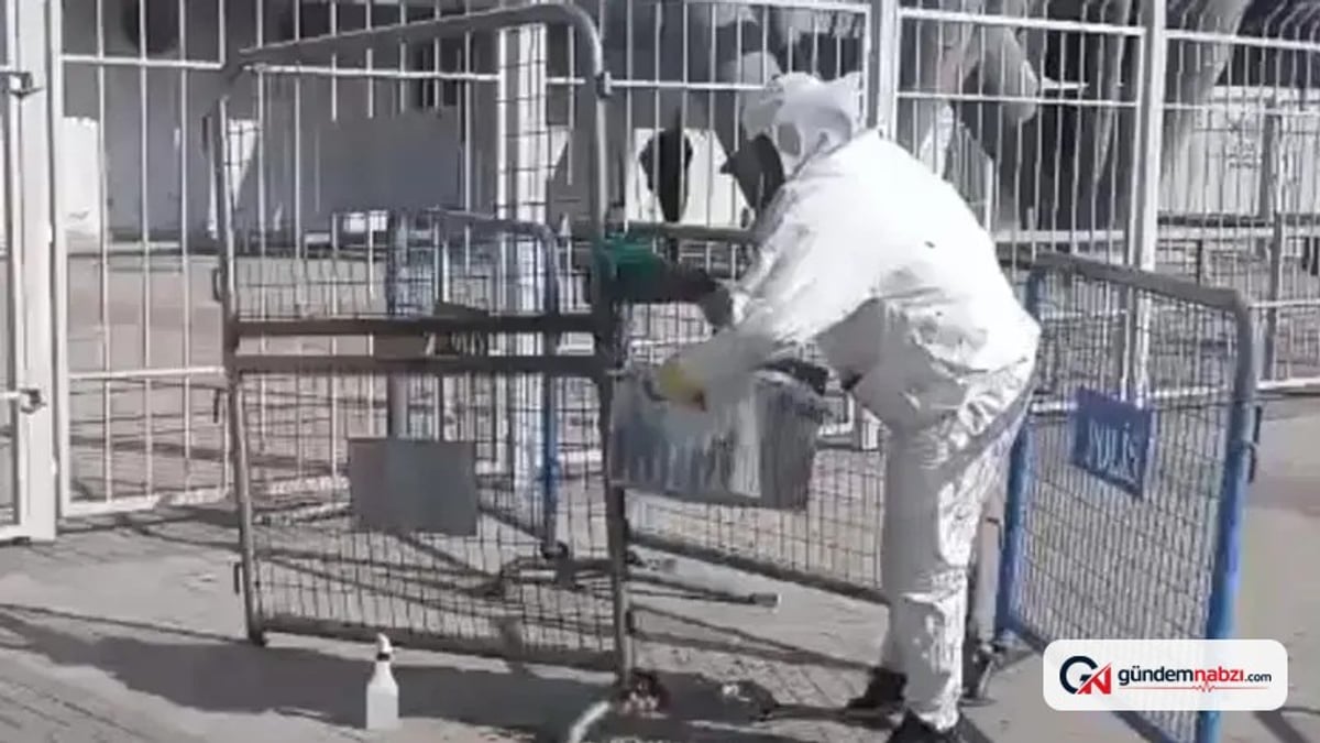 Kayseri'de Maç öncesi stadyumda arı paniği