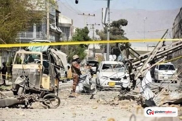 Pakistan'da polis karakolu önünde patlama: 5 ölü, 12 yaralı