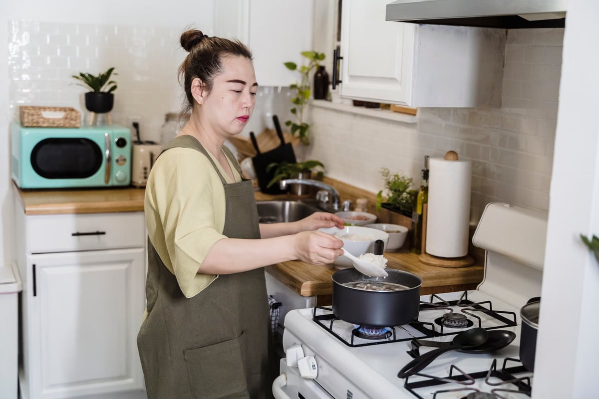 Bakterilerin en hızlı çoğaldığı yemek belli oldu: Ne tavuk ne de yumurta