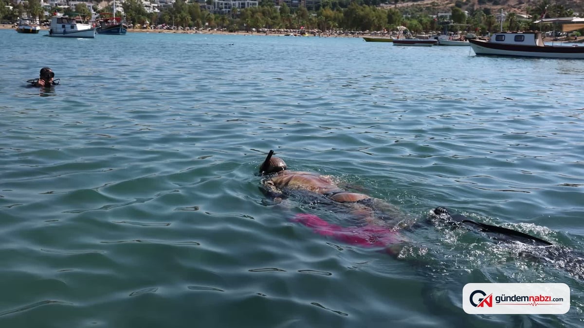 Muğla Bodrum'da deniz dibi temizliği: 310 kilo atık çıkarıldı