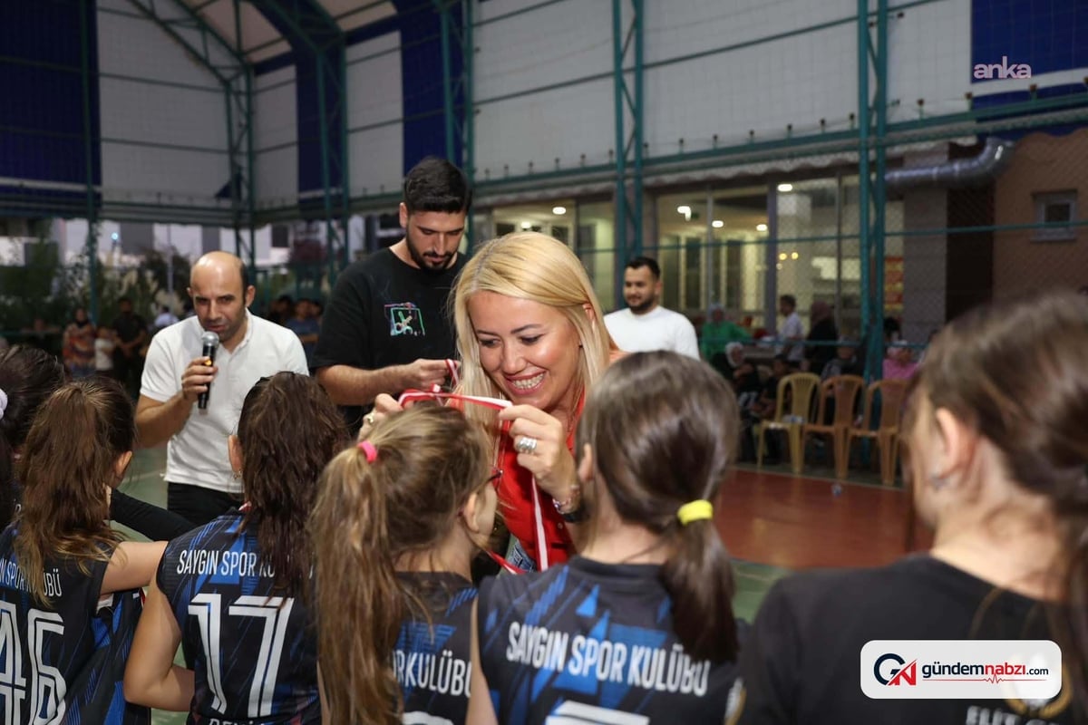 Merkezefendi'de Zafer Bayramı turnuvalarında ödüller dağıtıldı