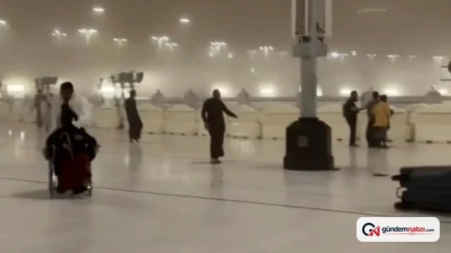 Mekke'de fırtına nedeniyle umreciler zor anlar yaşadı