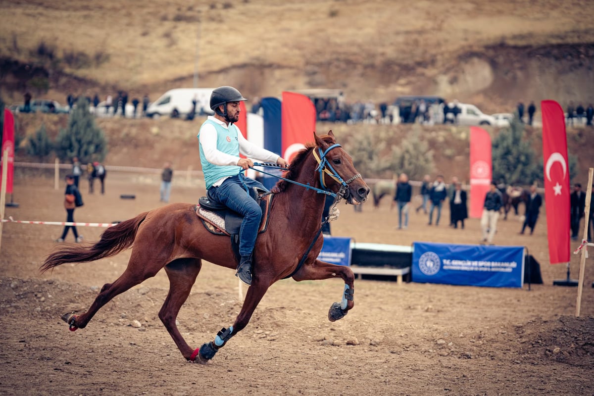 Milli sporcular yarı finale yükseldi