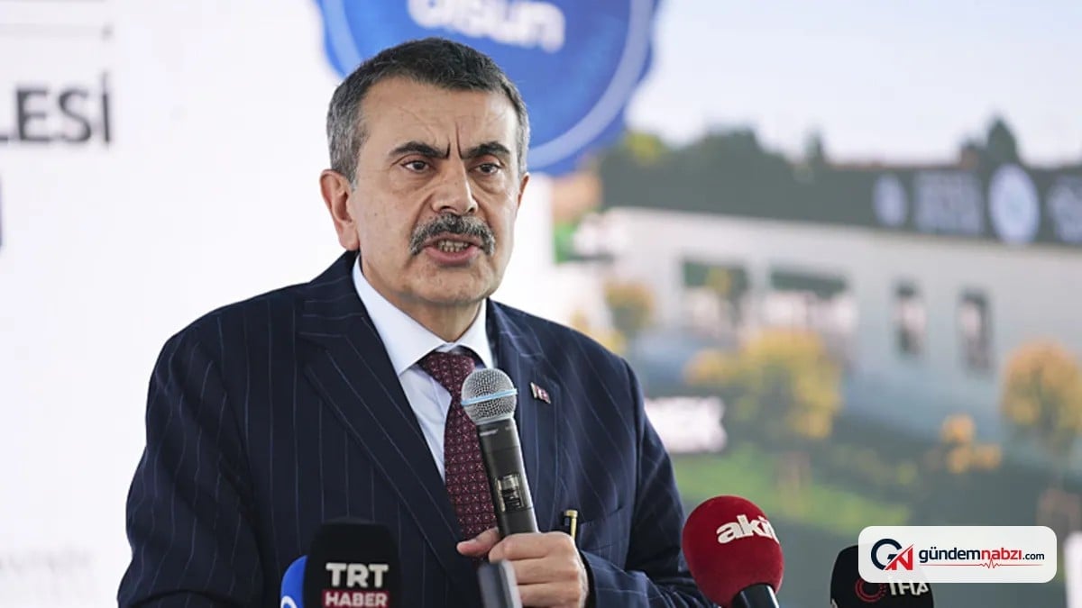 Milli eğitim Bakanı Tekin, İzmir'deki TÜGVA yelken kursu kapanışında konuştu