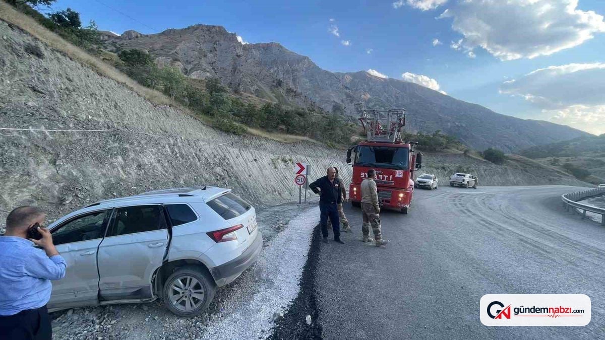 Hakkari-Van yolunda meydana gelen kazada 3 kişi yaralandı