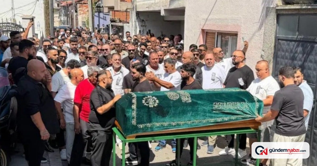Cansever'in cenazesine Türkiye'den üç sanatçı katıldı
