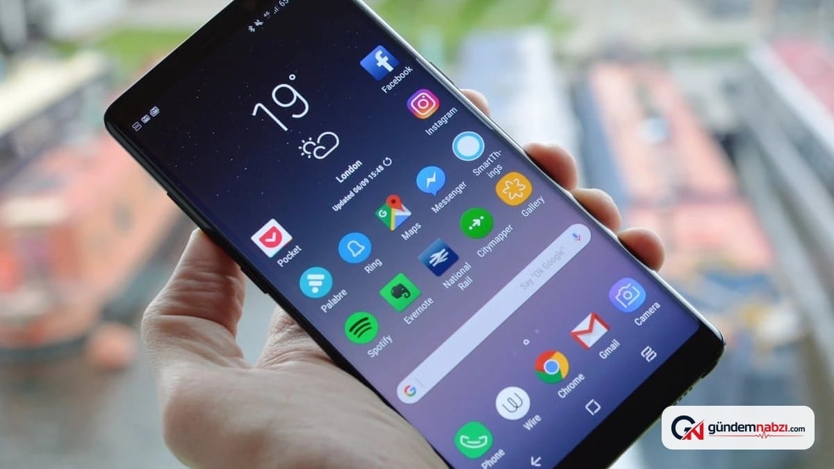 Samsung Eski modellere sürpriz güncelleme dağıtıyor