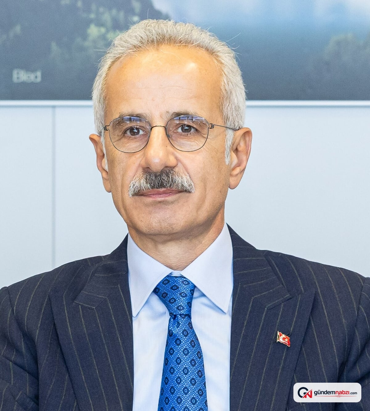 Uraloğlu: Türkiye'yi trenle 48 saatte gezmek için 10 bin km yol lazım