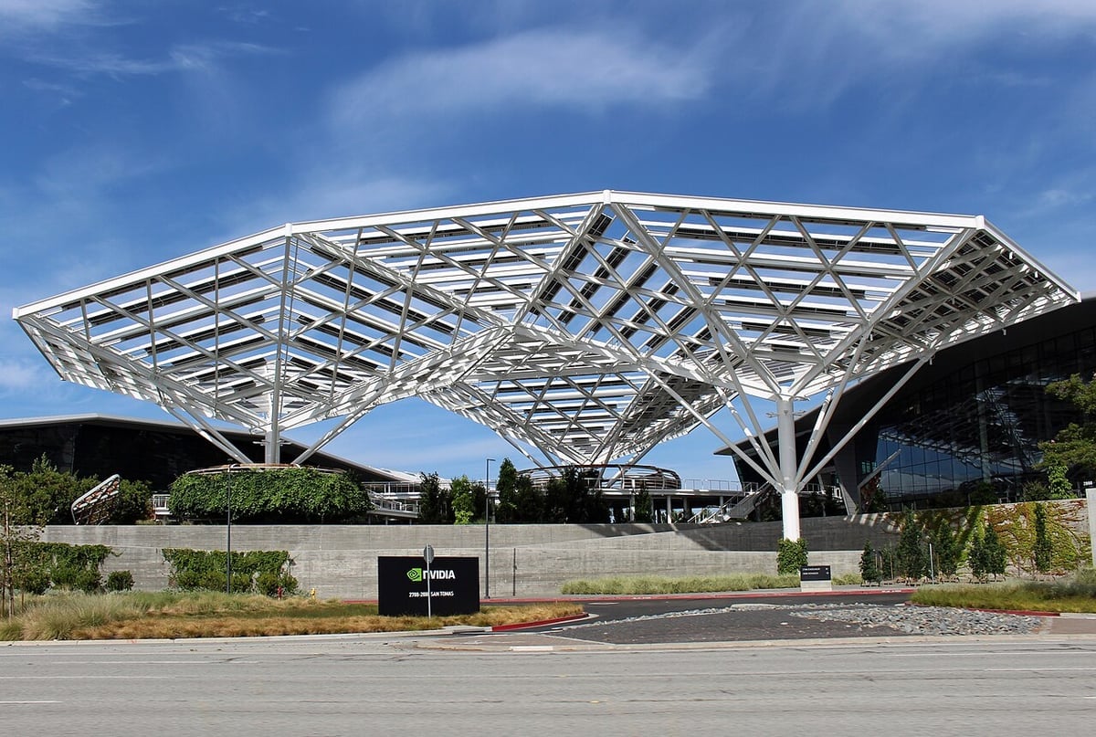 Nvidia üç ayda 100 milyar dolar gelir eşiğine yaklaştı
