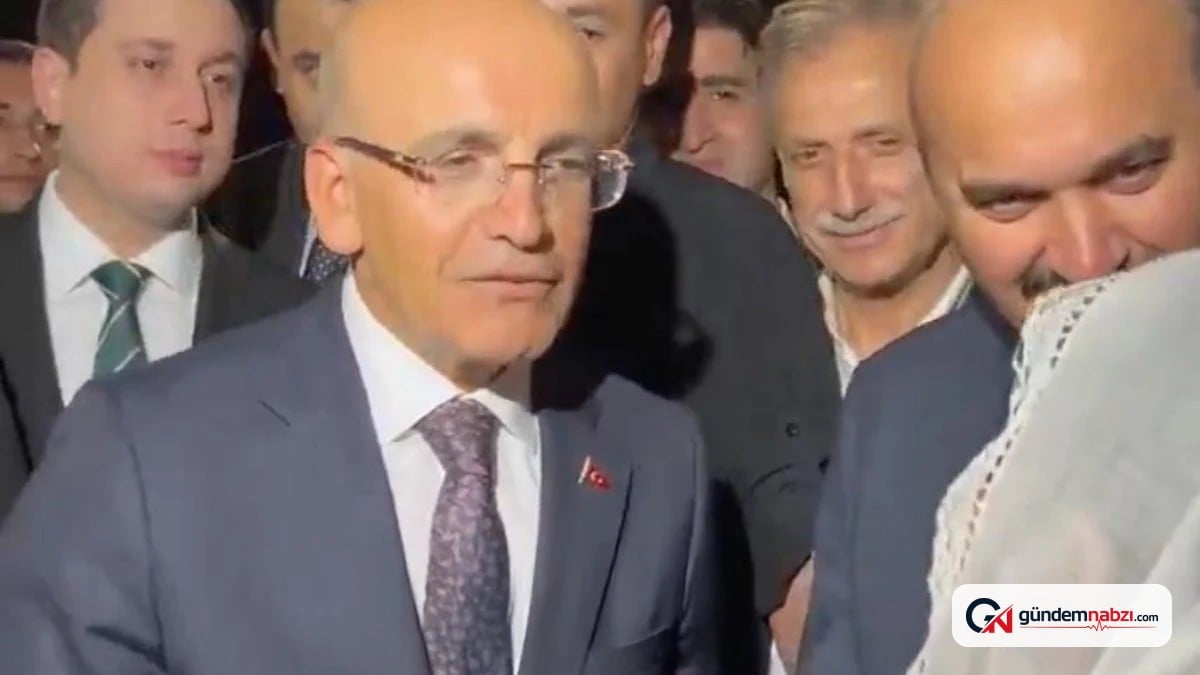 Mehmet Şimşek, Batman'da kadınla Kürtçe konuştu