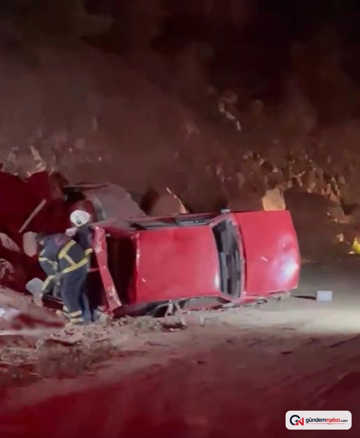 Gaziantep'te Otomobil 200 metrelik uçuruma yuvarlandı: 1 yaralı