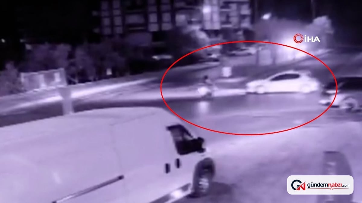 Antalya'da Otomobille çarpışan motosiklet sürücüsü yola savruldu