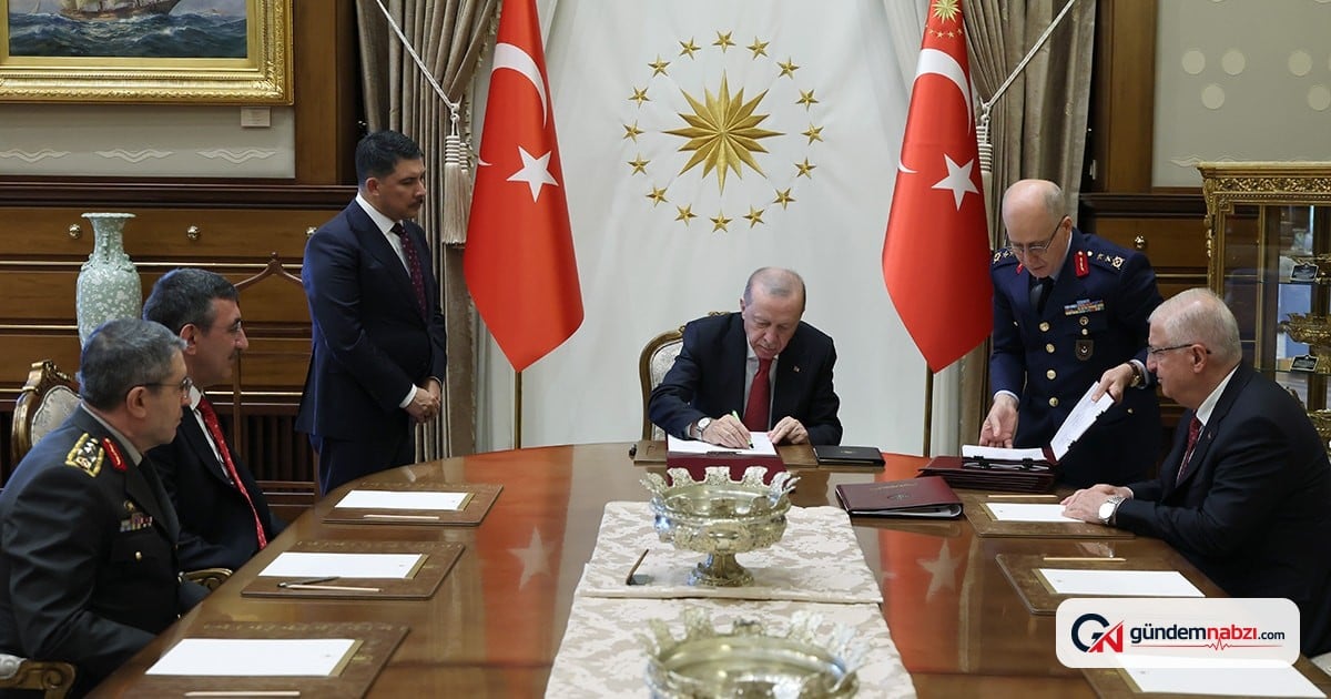 63 general ve amiral emekli oldu