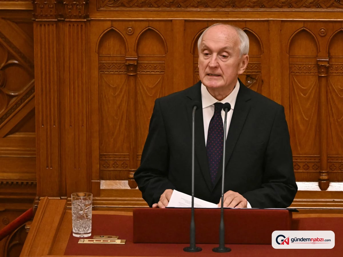 Macaristan'da parlamento, Orban eleştirmeni Andras Baka'yı başkan seçti