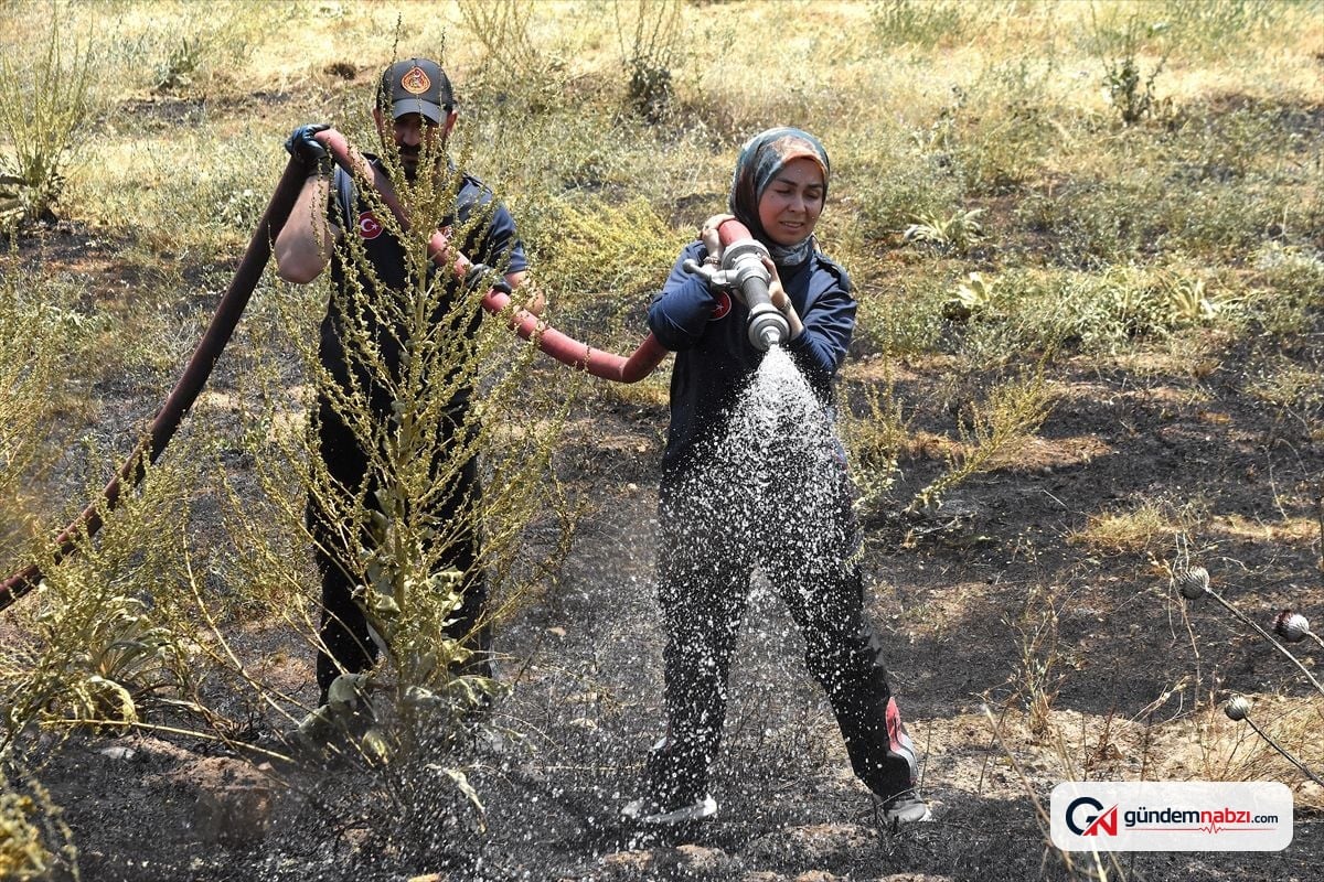 Van'da kadın itfaiyeci Dilan Tiker, zorlu görevlere katılıyor