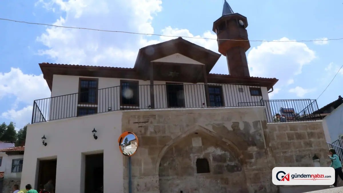 Burdur'da 1845 yapımı Hecin Dede Camii restore edilerek ibadete açıldı