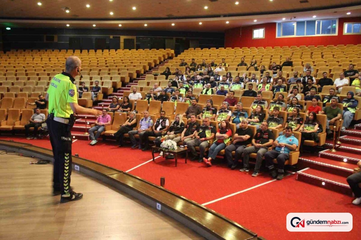 Aydın’da 200 motosiklet sürücüsüne güvenli sürüş eğitimi verildi