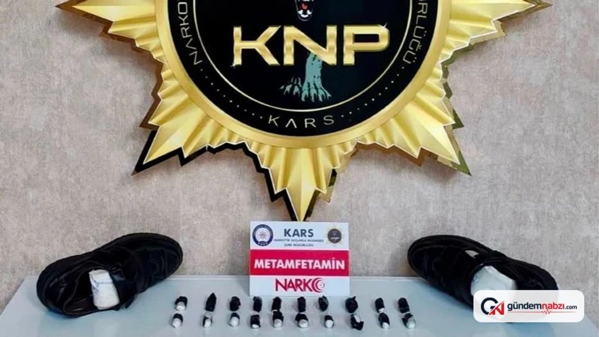 Kars'ta Otobüste Ayakkabı tabanına gizlenmiş metamfetamin ele geçirildi