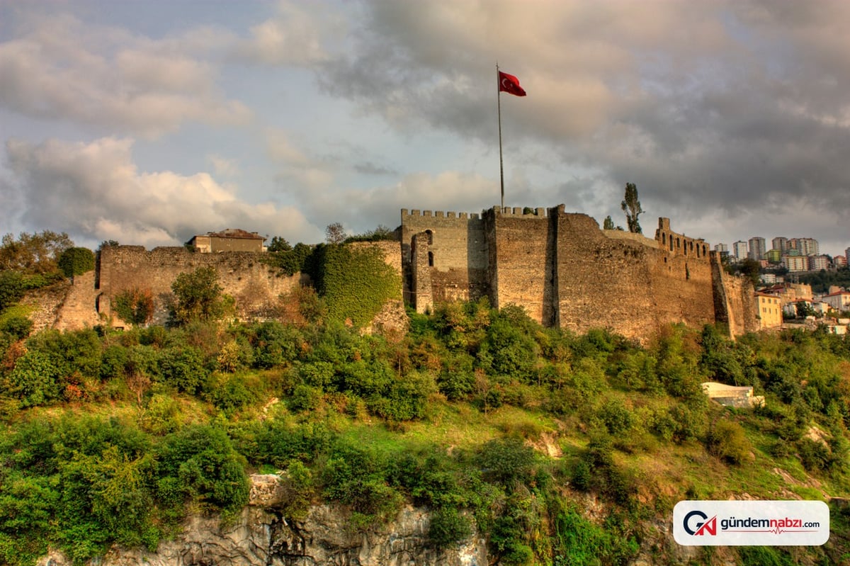 Trabzon'un fethinin 565. yıl dönümü törenle kutlandı
