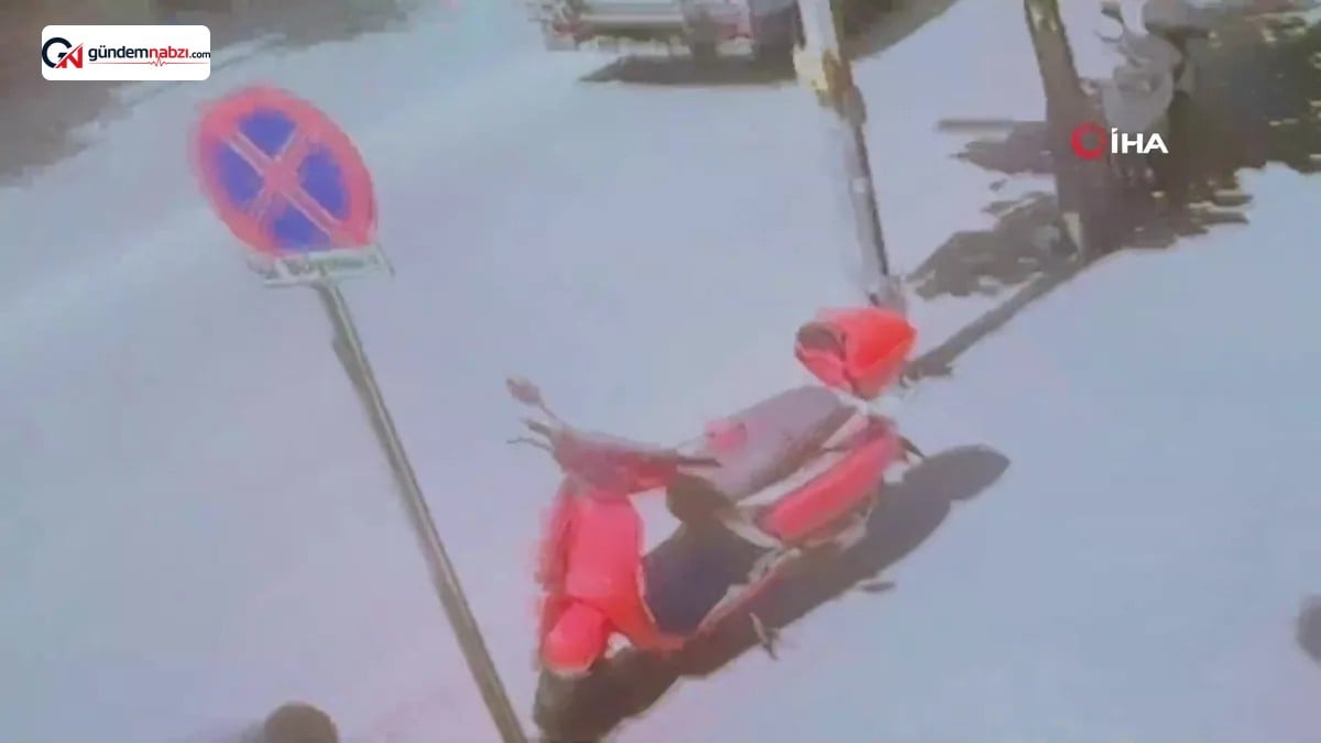 Eskişehir'de U dönüşü yapan araca otomobil çarptı | Güvenlik kamerası görüntüleri