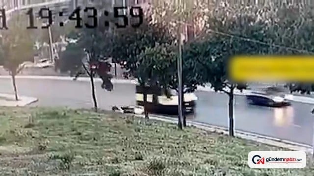 Başakşehir'de minibüsün çarptığı kurye ağaca çarpmaktan kurtuldu