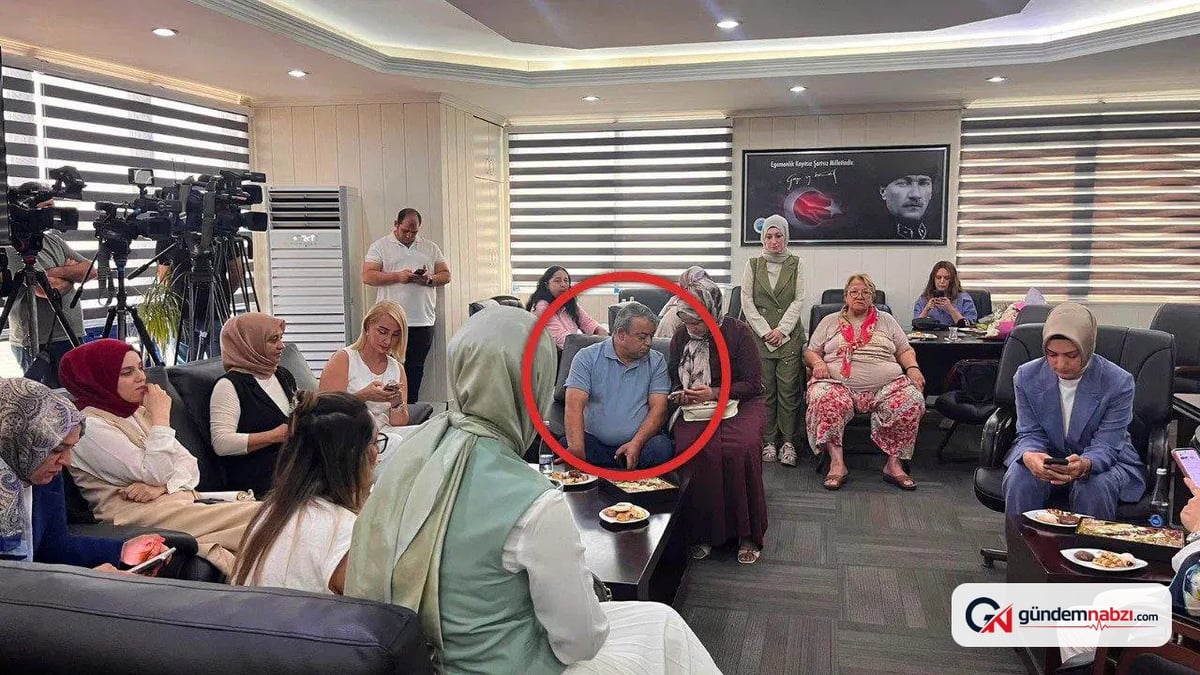 CHP'li Bila, AKP zirvesine katıldı